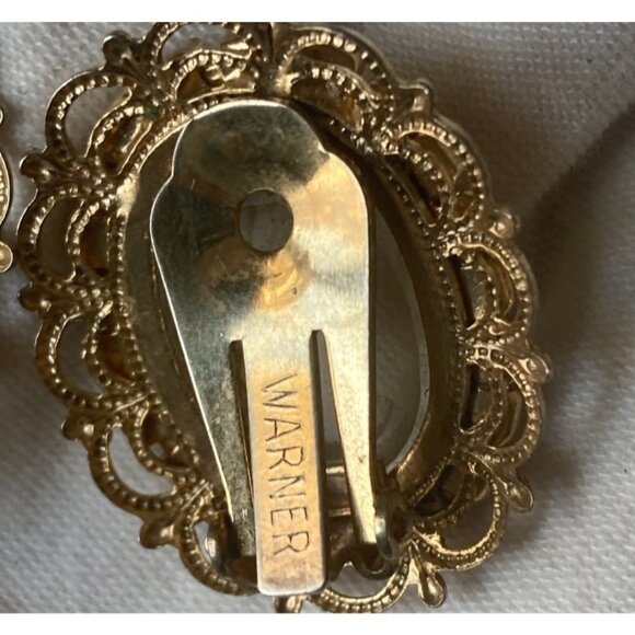 Vintage Warner Engraved Cameo Rhinestone Clip On Earrings Regency Heritage - Picture 4 of 6